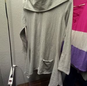 Women's long sleeve shirt